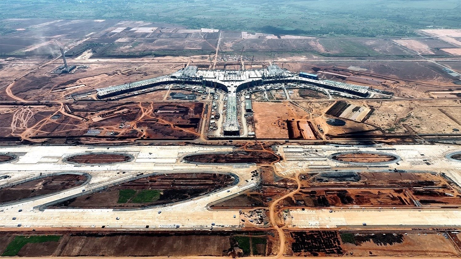 vna_potal_no_luc_dam_bao_tien_do_thi_cong_cang_hang_khong_quoc_te_long_thanh__7727874.jpg