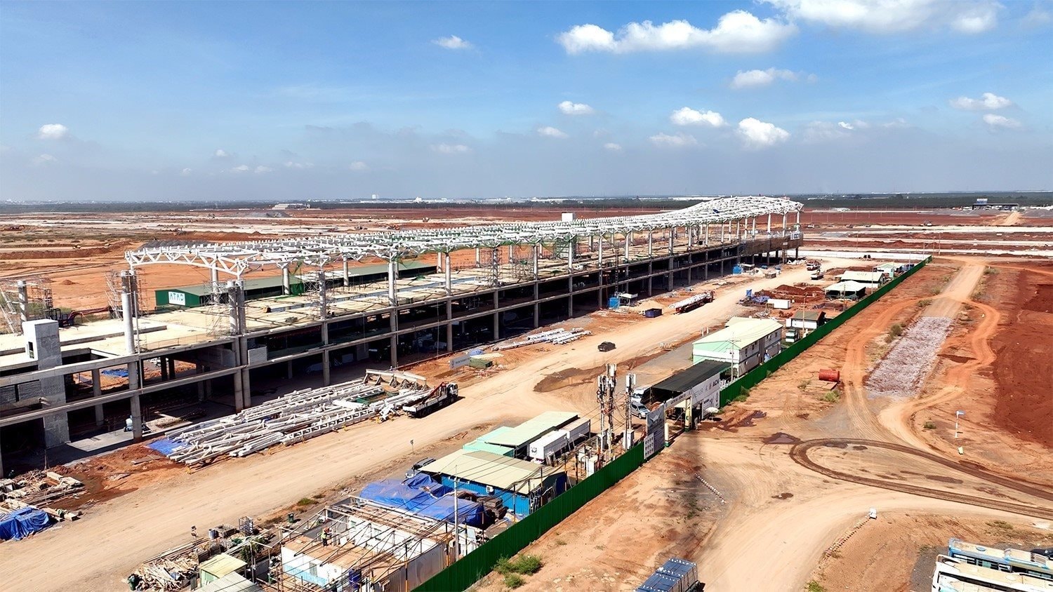 vna_potal_no_luc_dam_bao_tien_do_thi_cong_cang_hang_khong_quoc_te_long_thanh__7727880.jpg