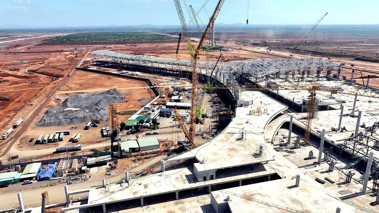 vna_potal_no_luc_dam_bao_tien_do_thi_cong_cang_hang_khong_quoc_te_long_thanh__7728083.jpg