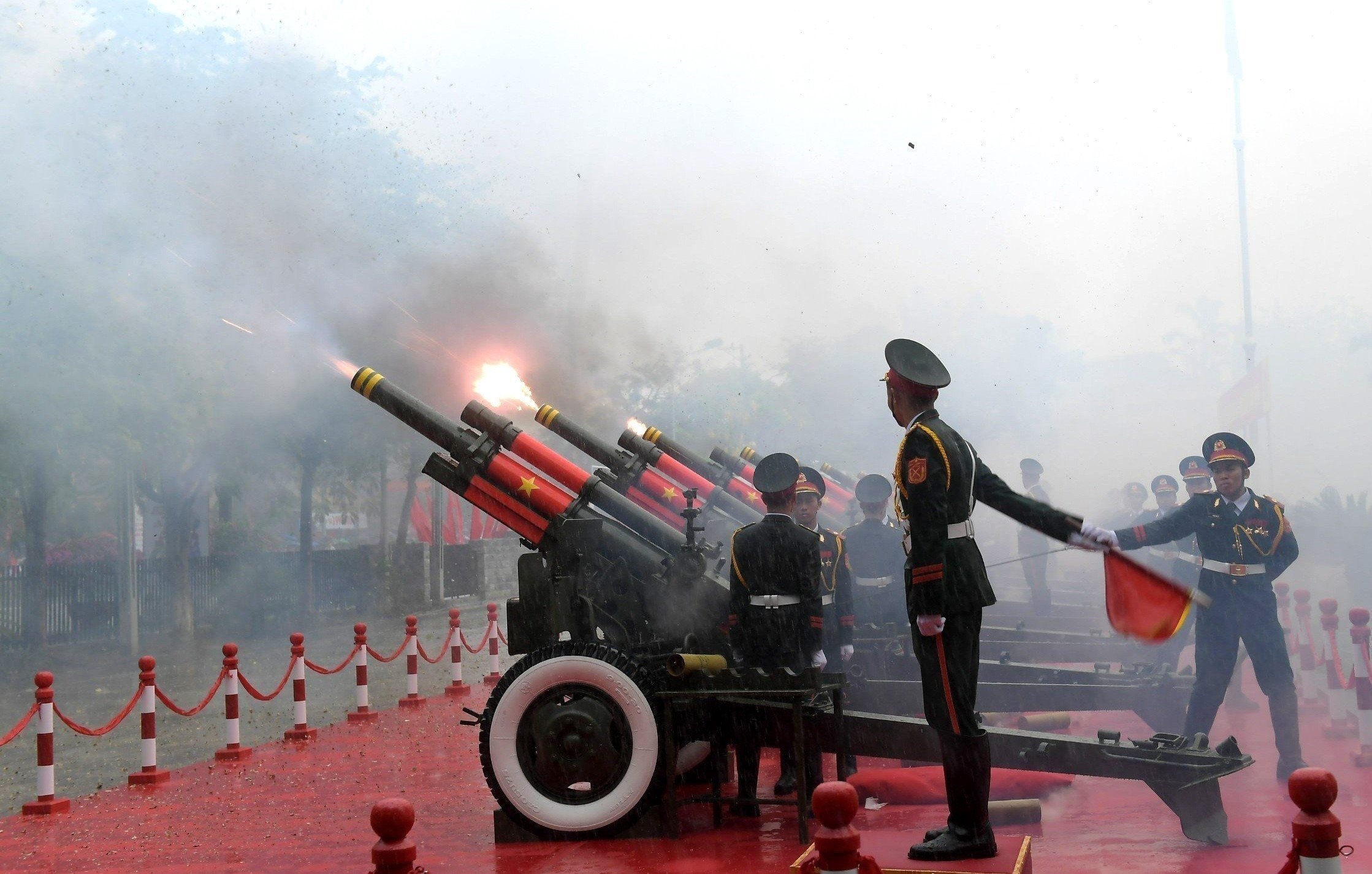vna_potal_10_su_kien_noi_bat_cua_viet_nam_nam_2024_do_ttxvn_binh_chon-su_kien_4_ky_niem_70_nam_chien_thang_dien_bien_phu_viet_tiep_ban_hung_ca_cua_to__7774208.jpg