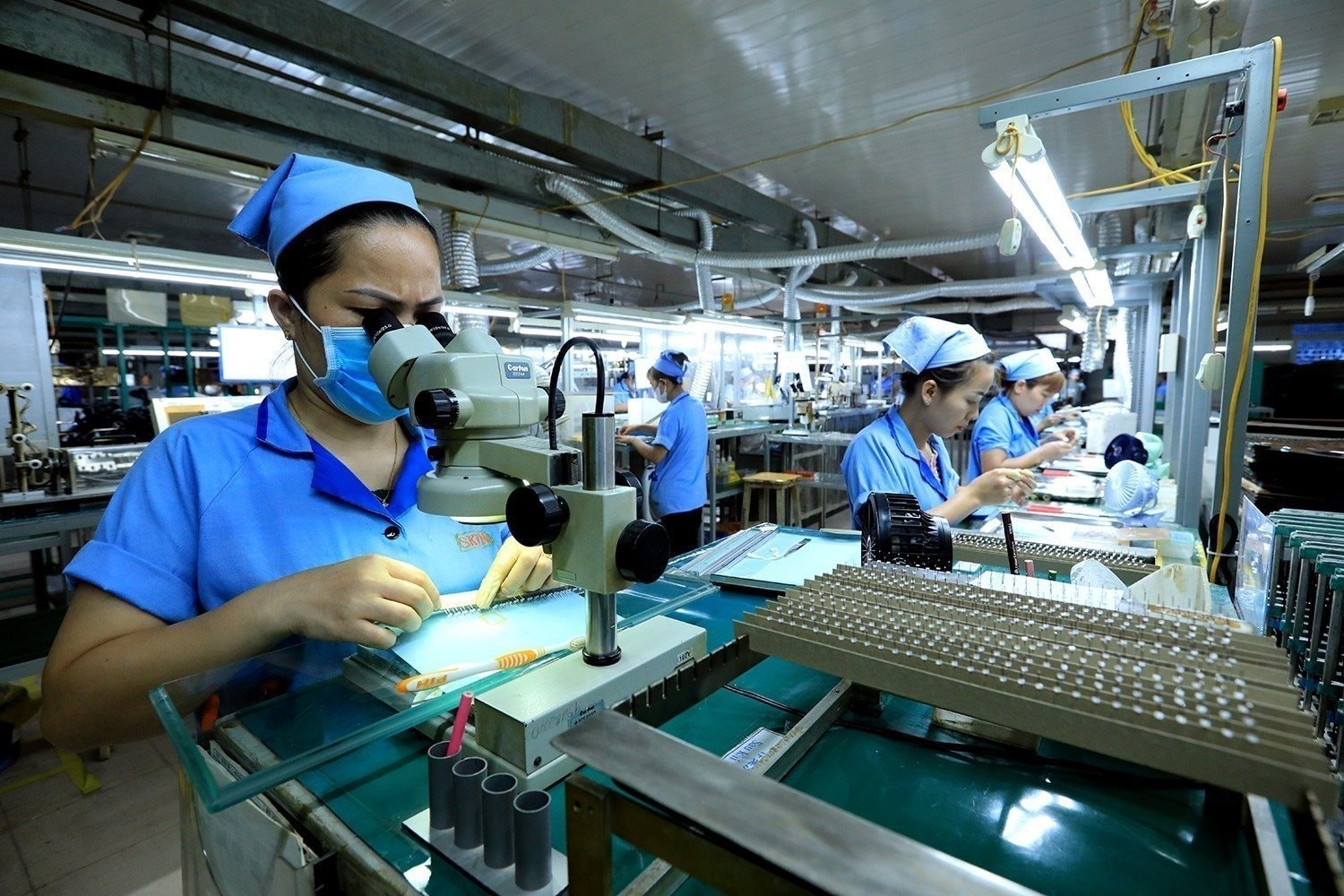 vna_potal_10_su_kien_noi_bat_cua_viet_nam_nam_2024_do_ttxvn_binh_chon-su_kien_5_tang_truong_gdp_dat_hon_7_7774185.jpg