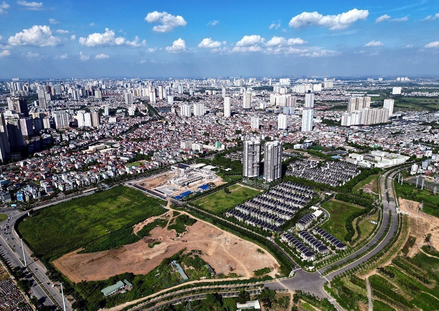 vna_potal_10_su_kien_noi_bat_cua_viet_nam_nam_2024_do_ttxvn_binh_chon-su_kien_9_thong_qua_luat_dat_dai_sua_doi_7774114.jpg