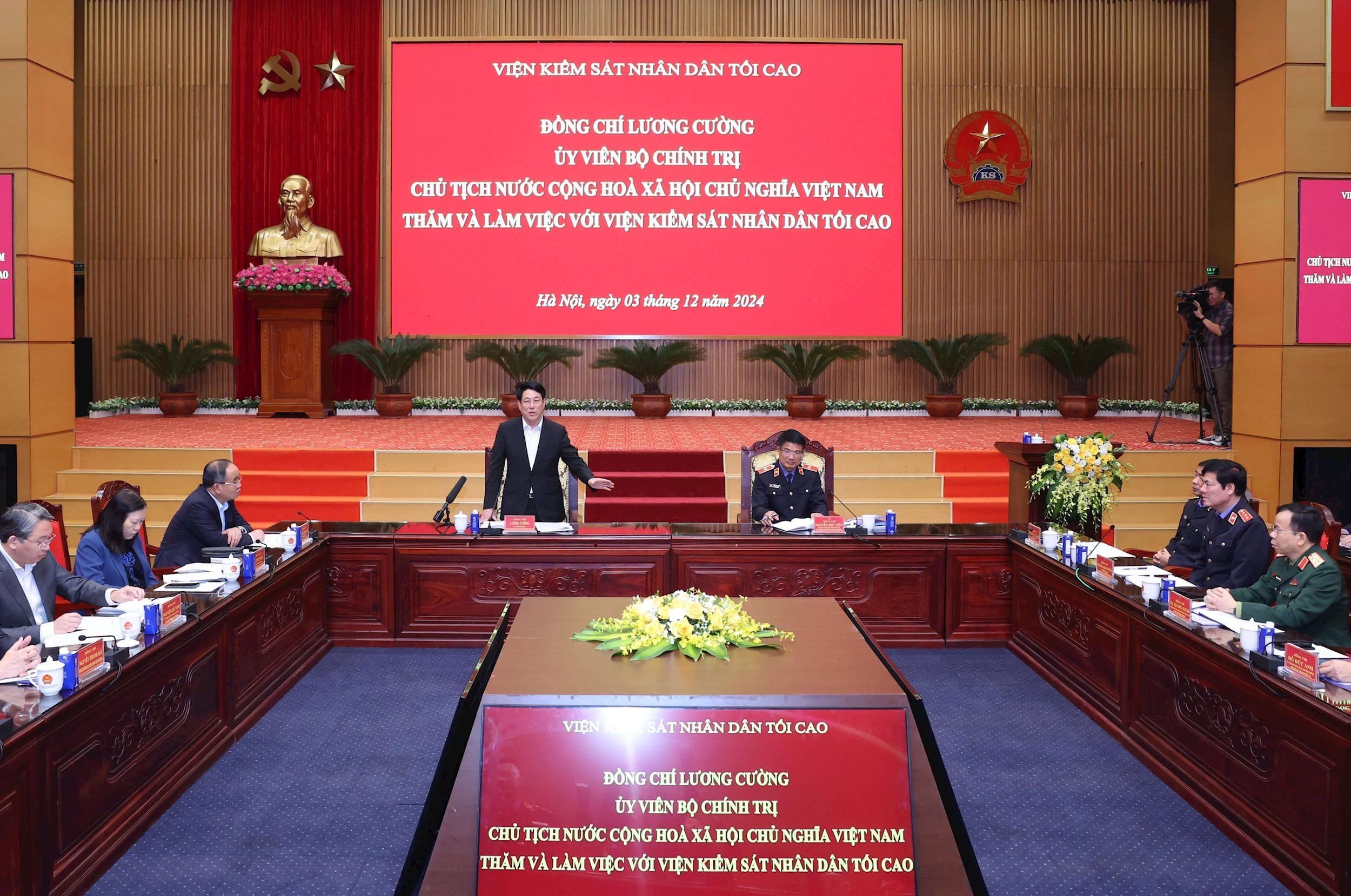 vna_potal_chu_tich_nuoc_luong_cuong_lam_viec_voi_vien_kiem_sat_nhan_dan_toi_cao_7735695.jpg