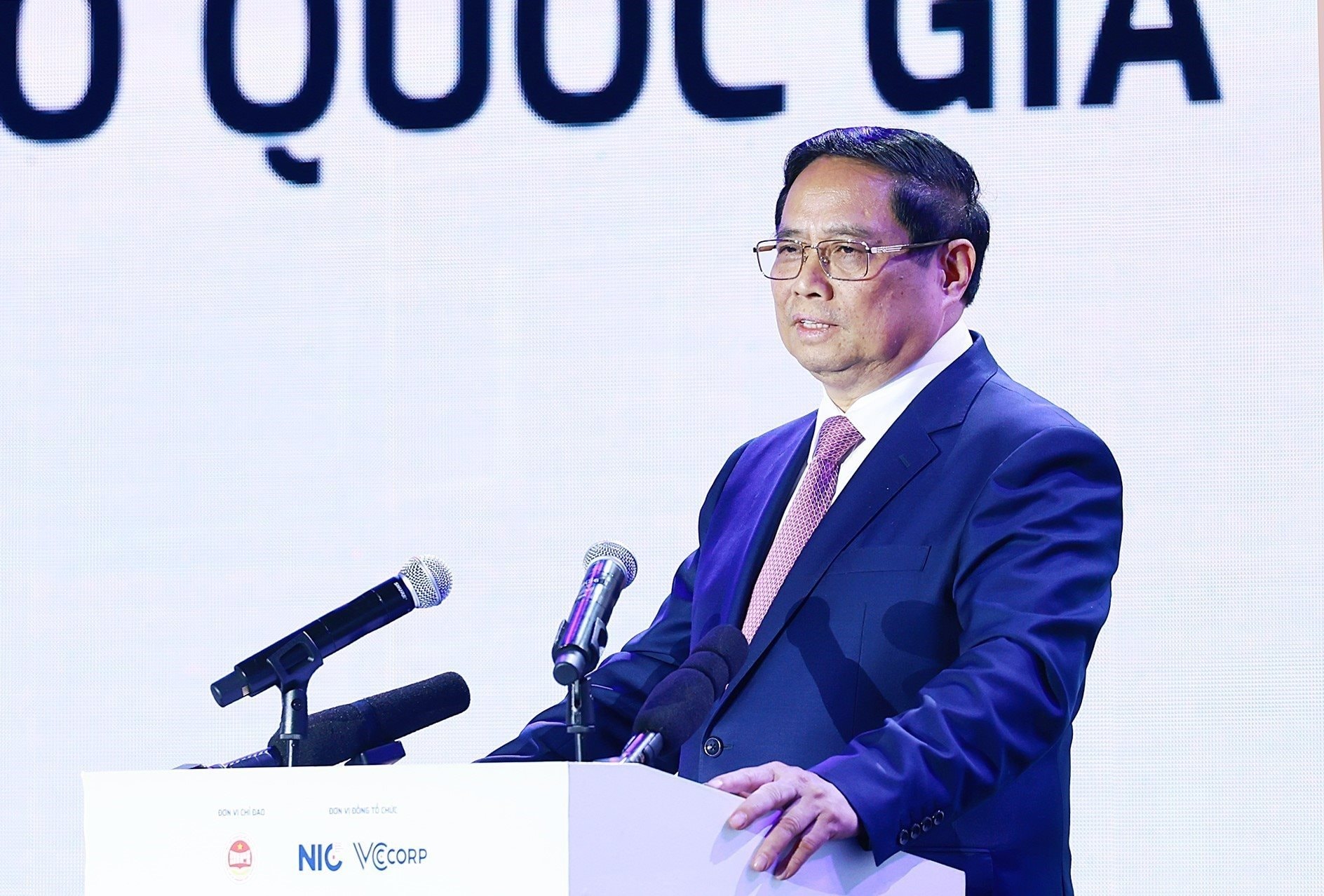vna_potal_thu_tuong_pham_minh_chinh_du_ngay_hoi_doi_moi_sang_tao_viet_nam_nam_2024_7626397.jpg