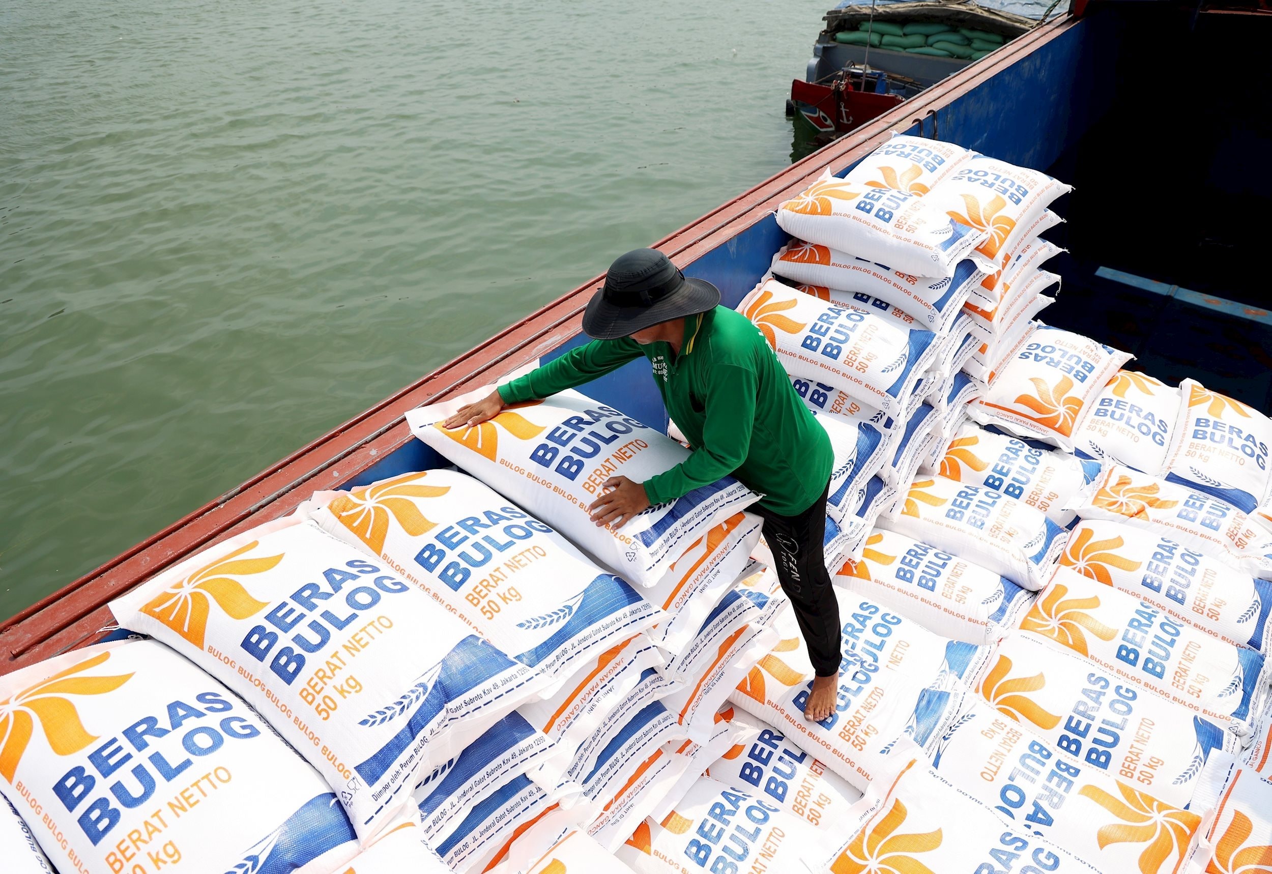 vna_potal_viet_nam_dam_bao_nhu_cau_xuat_khau_hon_8_trieu_tan_gao_7356196.jpg