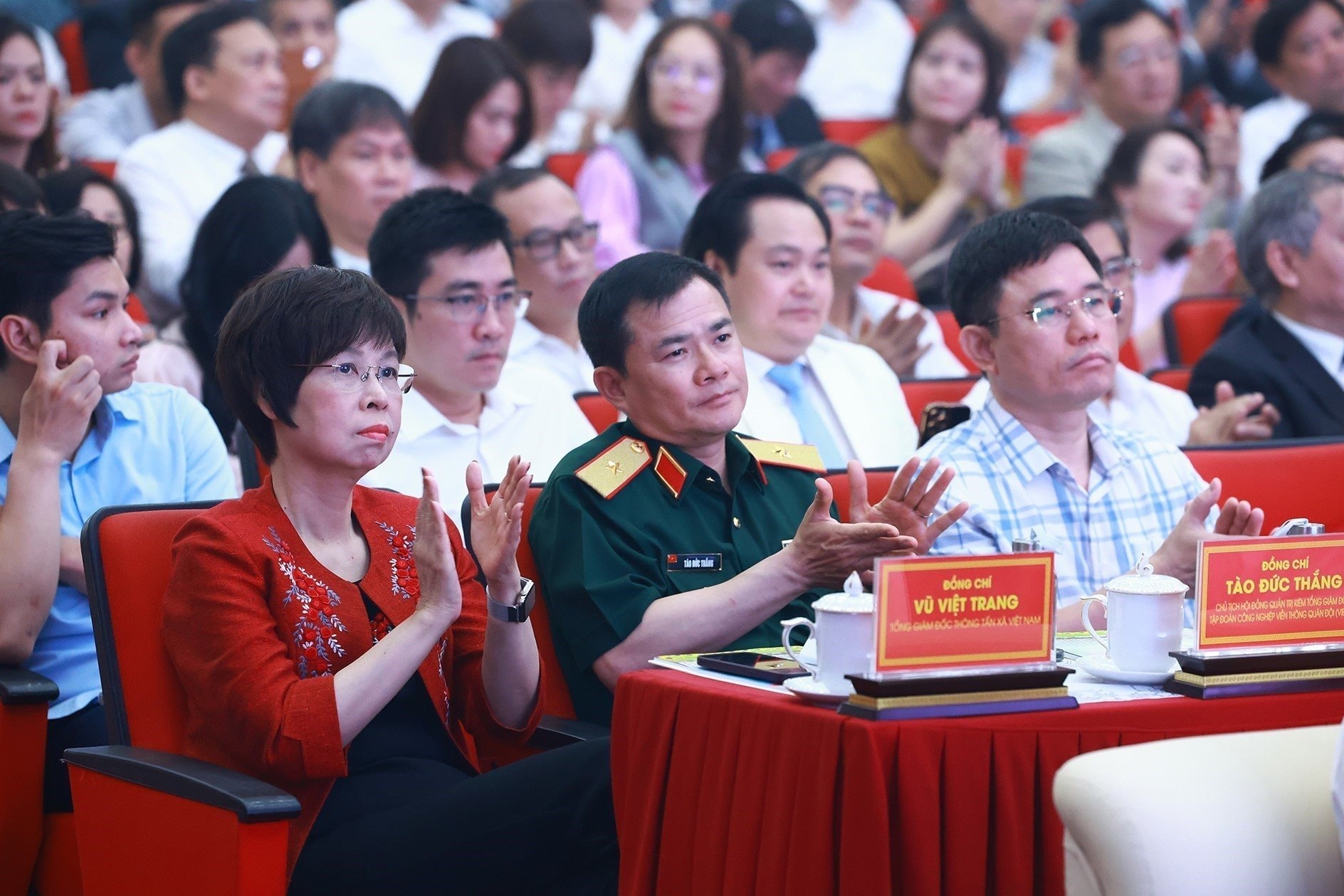 vna_potal_thu_tuong_phat_dong_phong_trao_ca_nuoc_thi_dua_doi_moi_sang_tao_va_chuyen_doi_so_7991747.jpg
