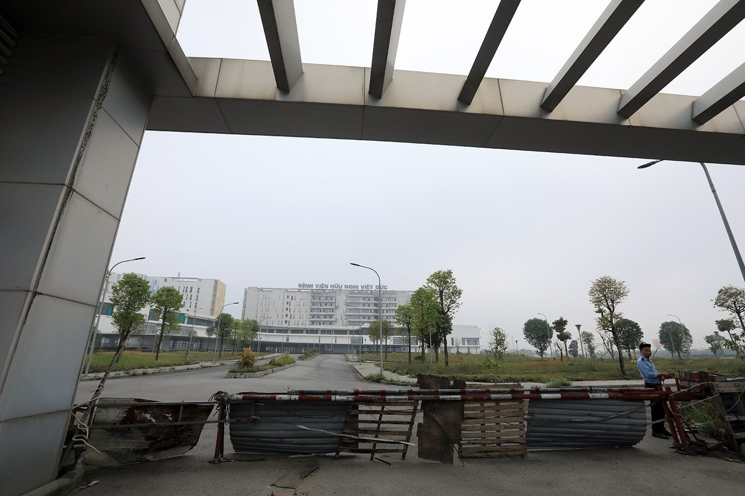 vna_potal_bo_y_te_tim_phuong_an_thao_go_hai_benh_vien_lon_bi_bo_hoang_lang_phi_6798913.jpg