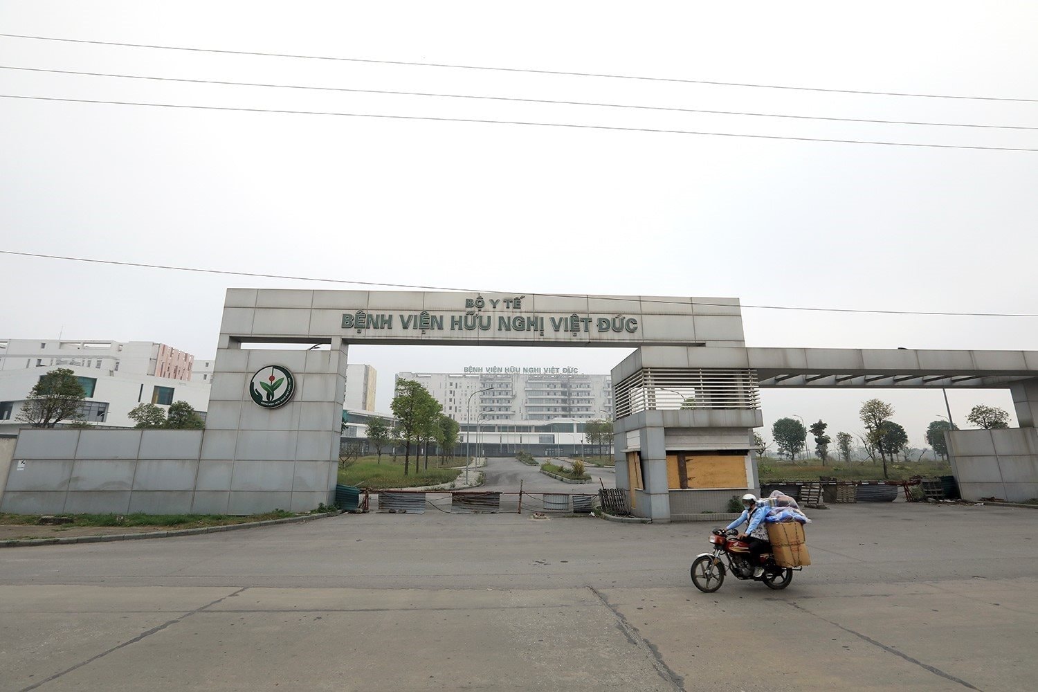 vna_potal_bo_y_te_tim_phuong_an_thao_go_hai_benh_vien_lon_bi_bo_hoang_lang_phi_6798915.jpg