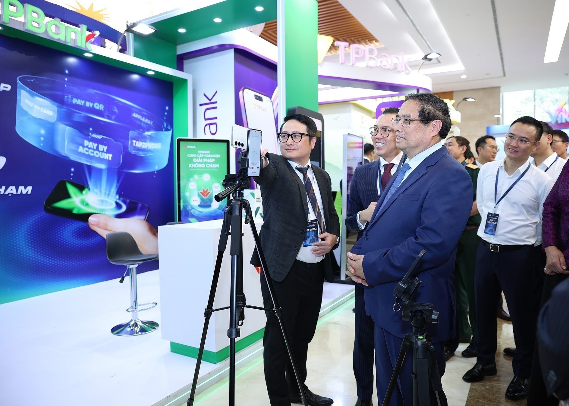 vna_potal_thu_tuong_du_su_kien_-chuyen_doi_so_nganh_ngan_hang_nam_2025-_8062227.jpg