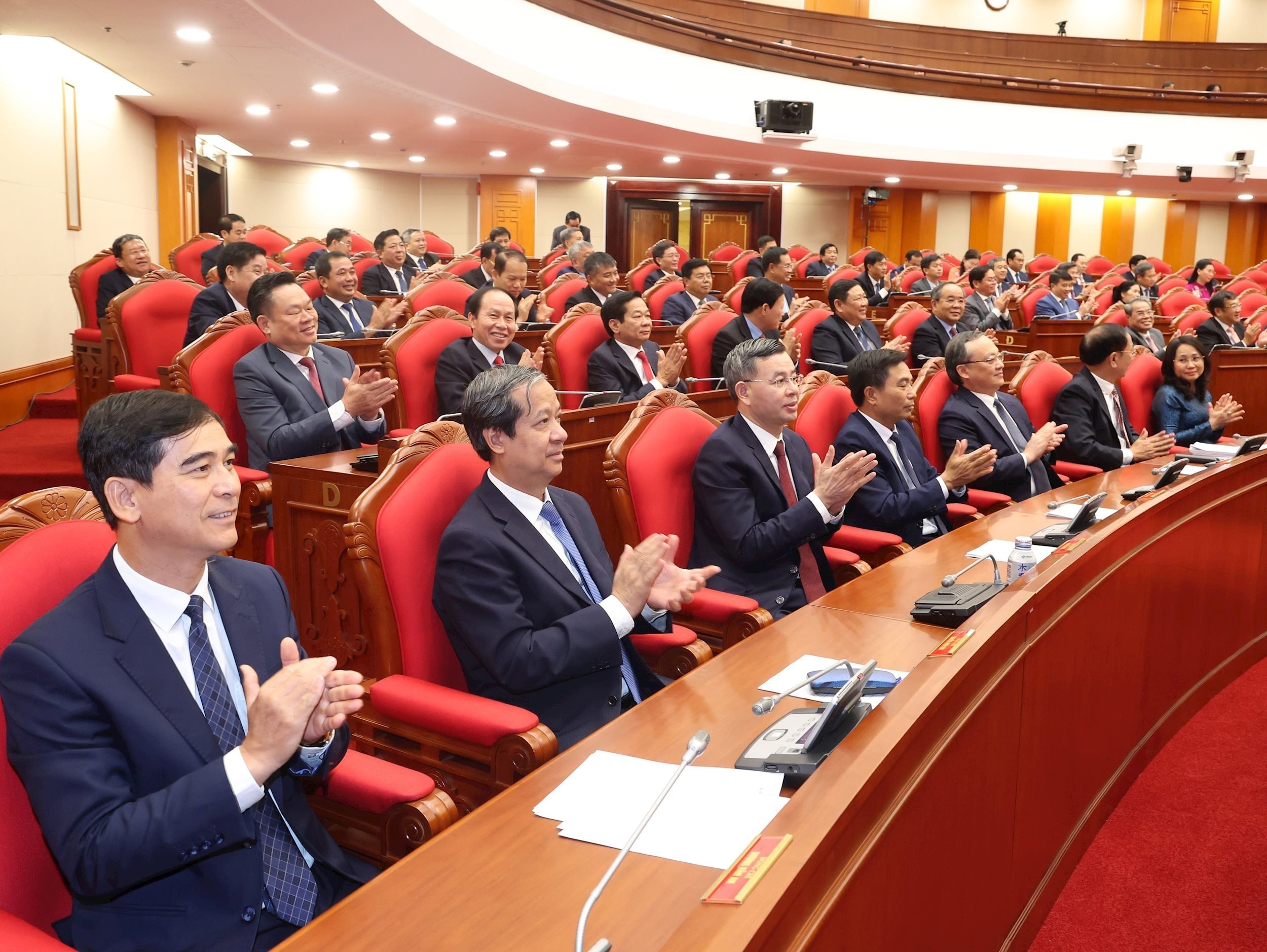 vna_potal_be_mac_hoi_nghi_lan_thu_muoi_ban_chap_hanh_trung_uong_dang_cong_san_viet_nam_khoa_xiii_7607342.jpg