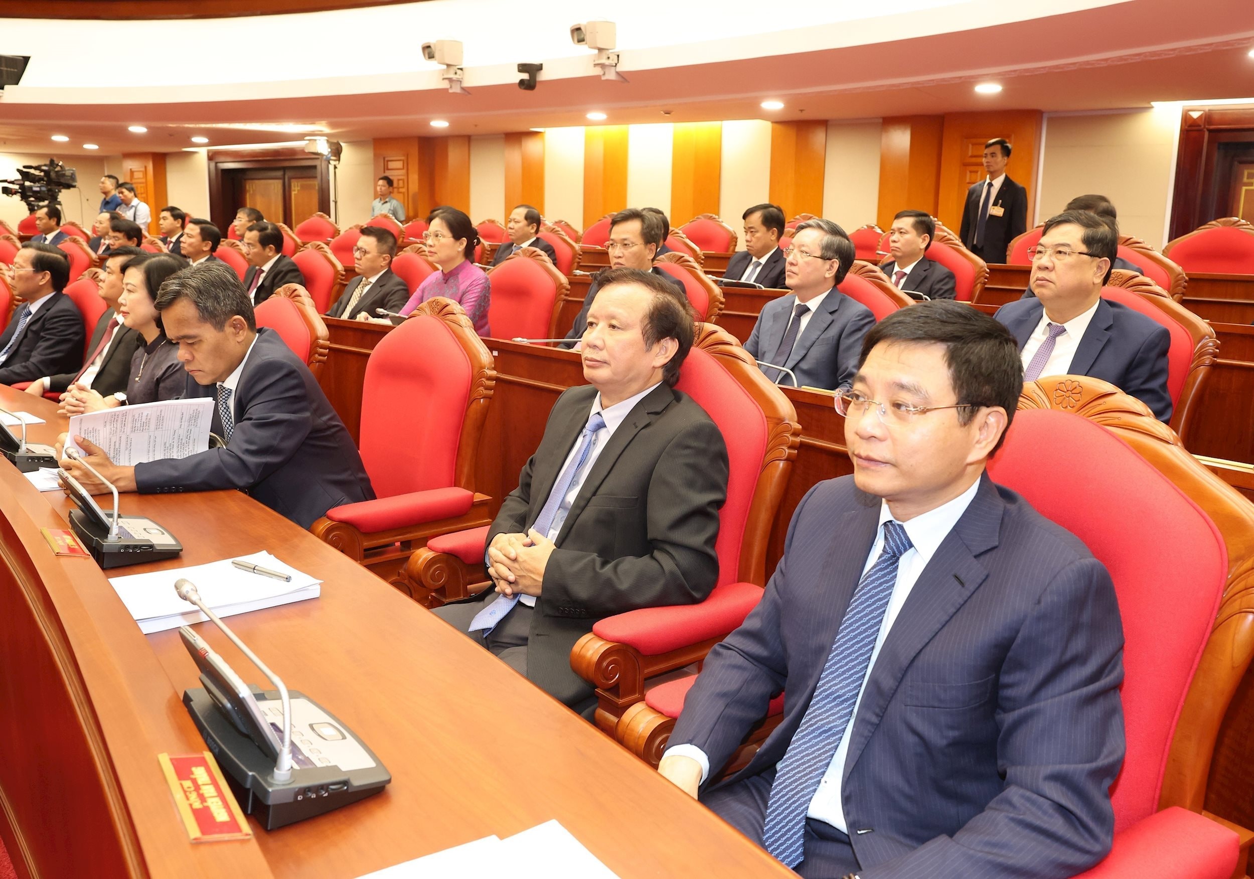 vna_potal_be_mac_hoi_nghi_lan_thu_muoi_ban_chap_hanh_trung_uong_dang_cong_san_viet_nam_khoa_xiii_7607345.jpg