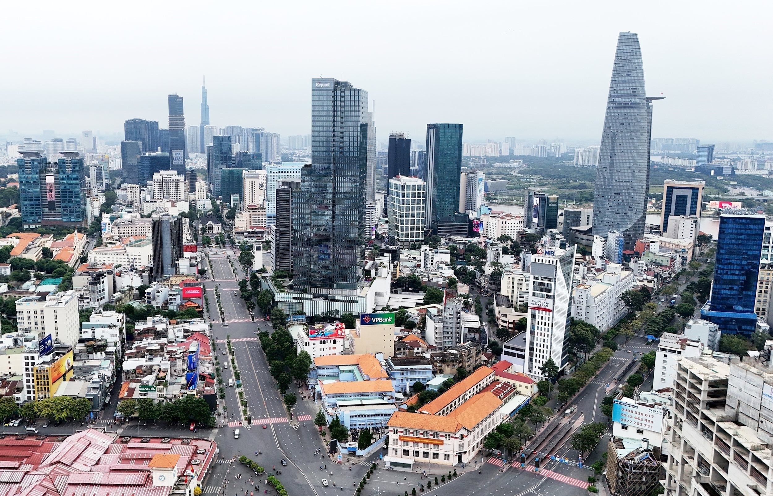 vna_potal_thanh_pho_ho_chi_minh_sang_ngay_dau_nam_moi_2025_7785527.jpg
