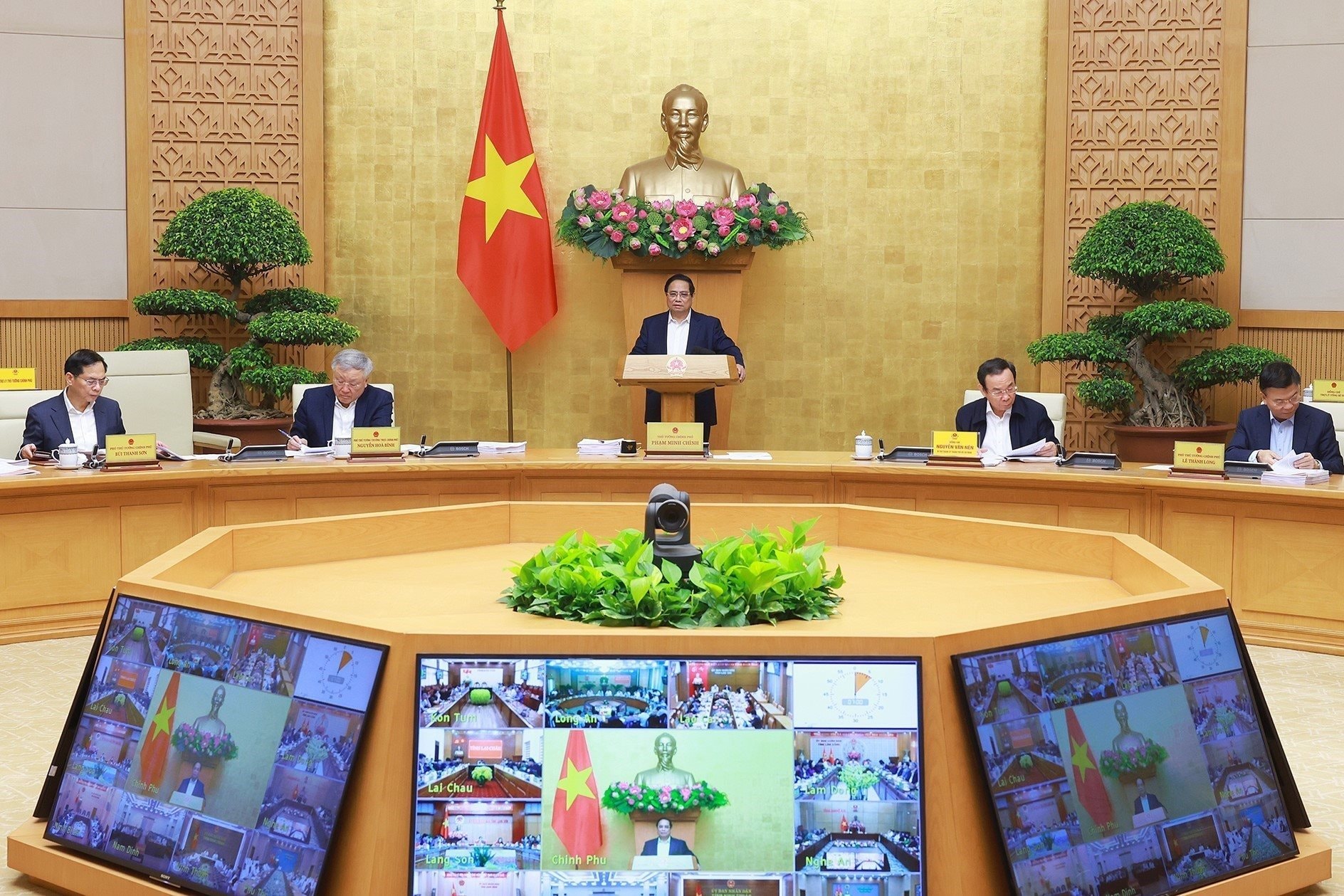 vna_potal_thu_tuong_chu_tri_phien_hop_chinh_phu_thuong_ky_thang_3_nam_2025_7956349.jpg