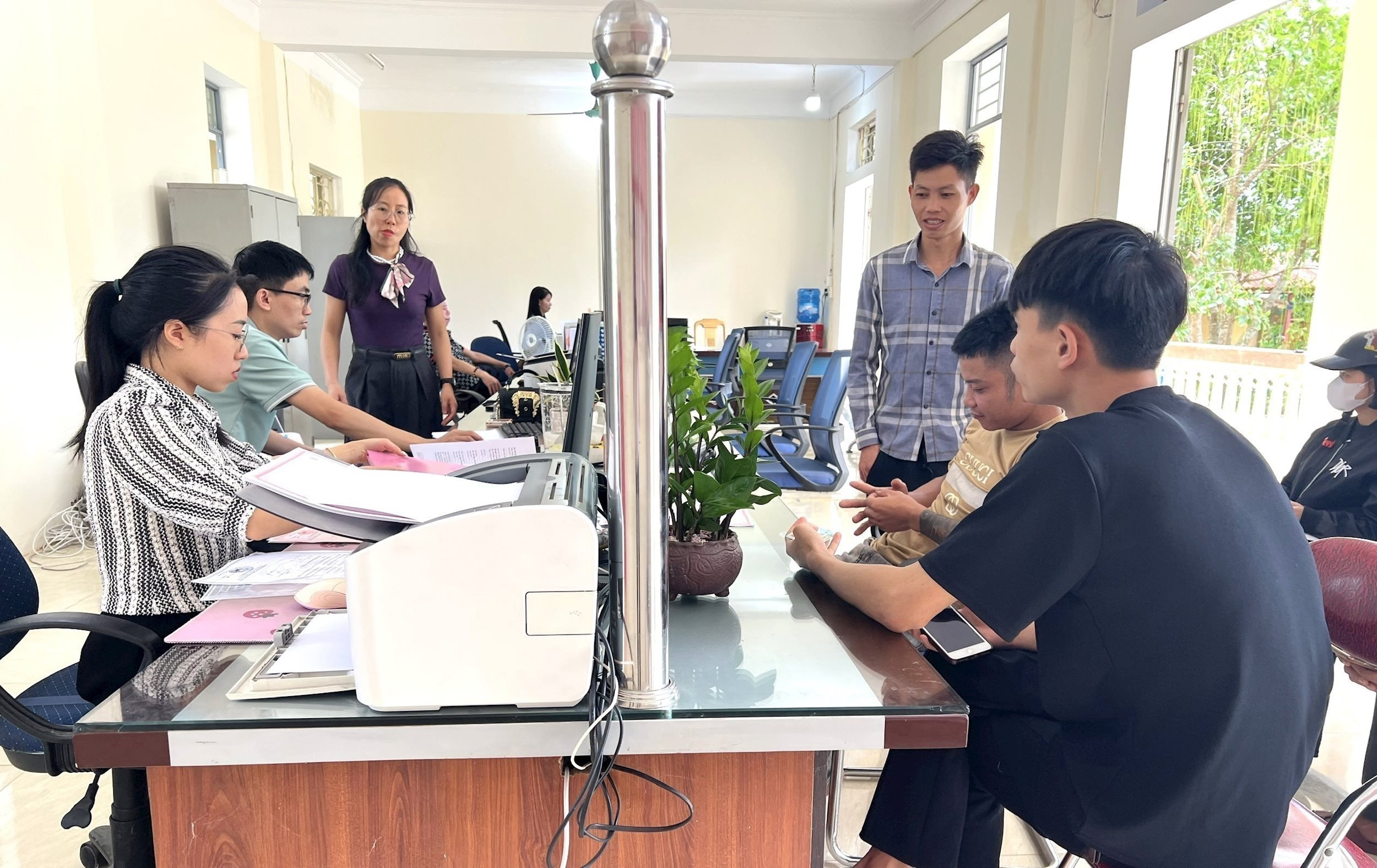 vna_potal_lao_cai_chinh_quyen_hai_cap_gan_dan_sat_dan_trong_nhung_ngay_dau_8150420.jpg