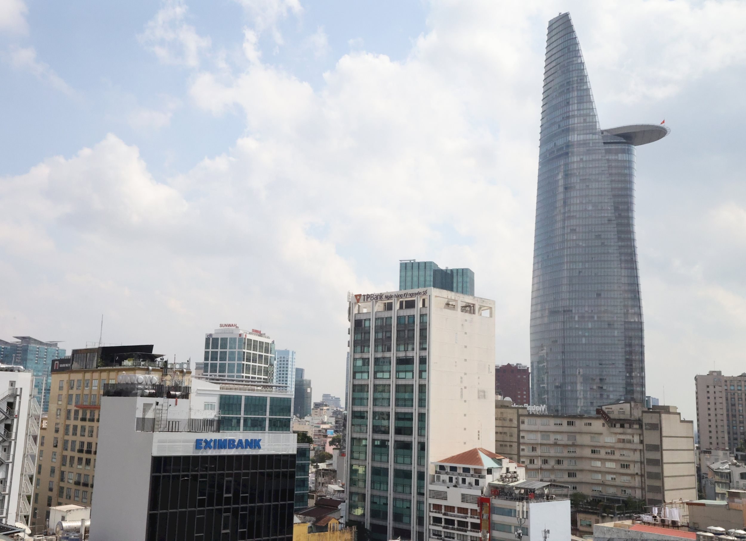vna_potal_dinh_hinh_trung_tam_tai_chinh_quoc_te_tp_ho_chi_minh_8009703.jpg