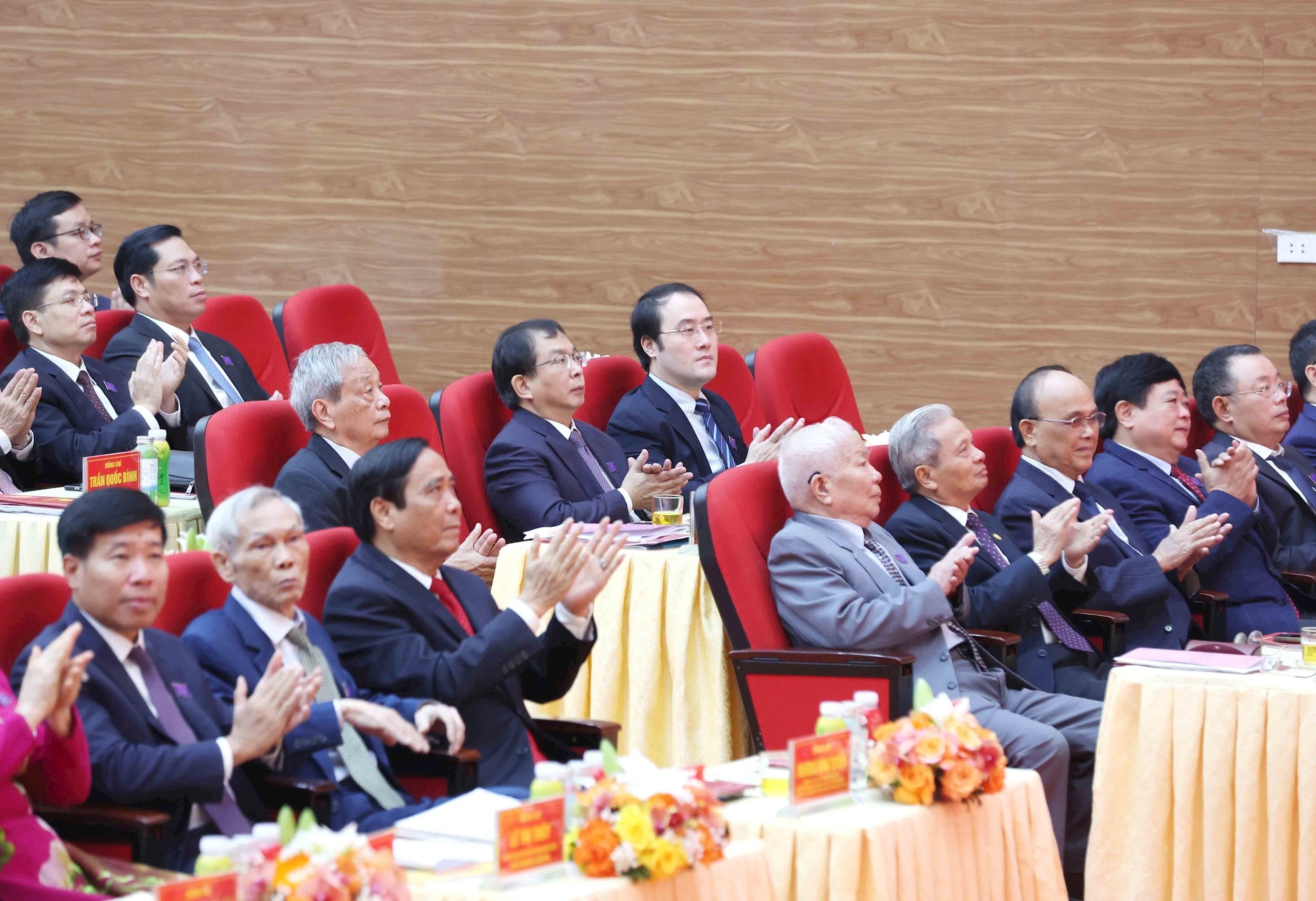 vna_potal_truong_ban_noi_chinh_trung_uong_du_khai_mac_dai_hoi_dang_bo_tinh_nghe_an_lan_thu_xx_8311537.jpg