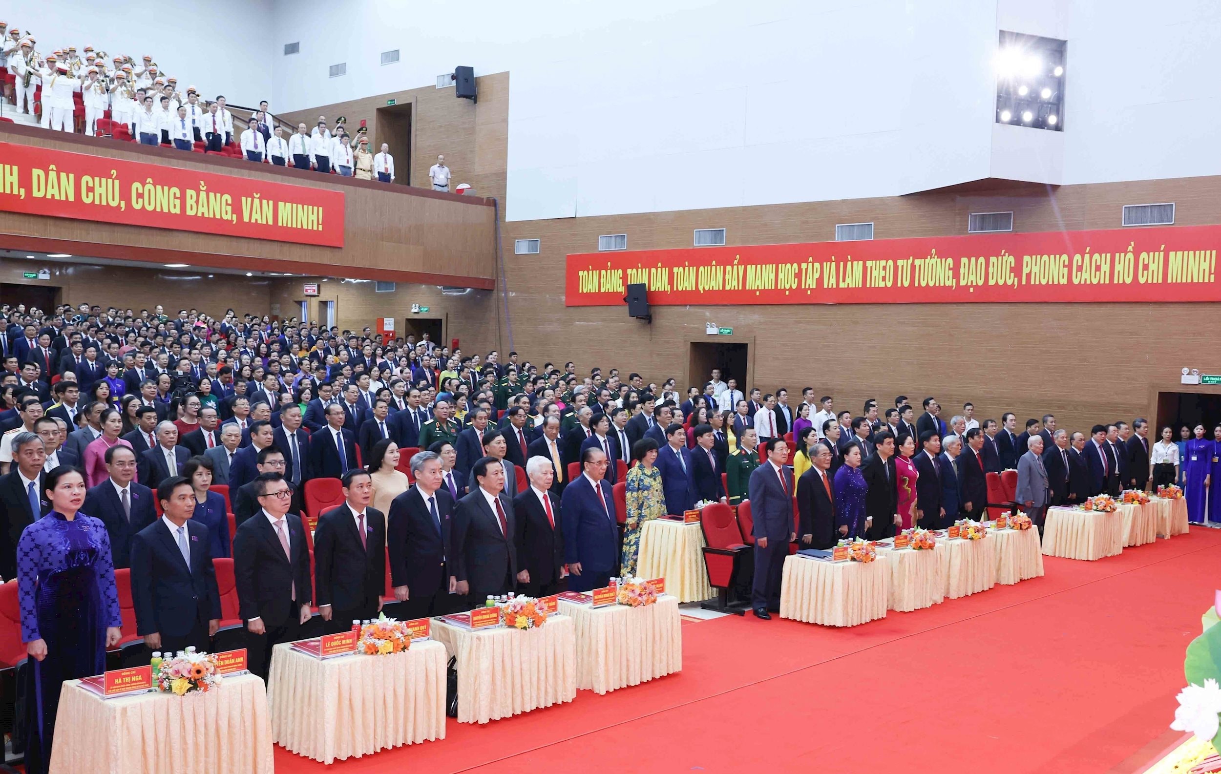 vna_potal_truong_ban_noi_chinh_trung_uong_du_khai_mac_dai_hoi_dang_bo_tinh_nghe_an_lan_thu_xx_8311543.jpg
