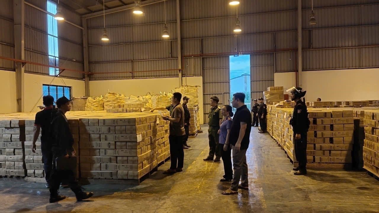 vna_potal_phu_tho_khoi_to_bat_tam_giam_giam_doc_2_doanh_nghiep_san_xuat_hang_trieu_binh_chua_chay_gia_8317571.jpg