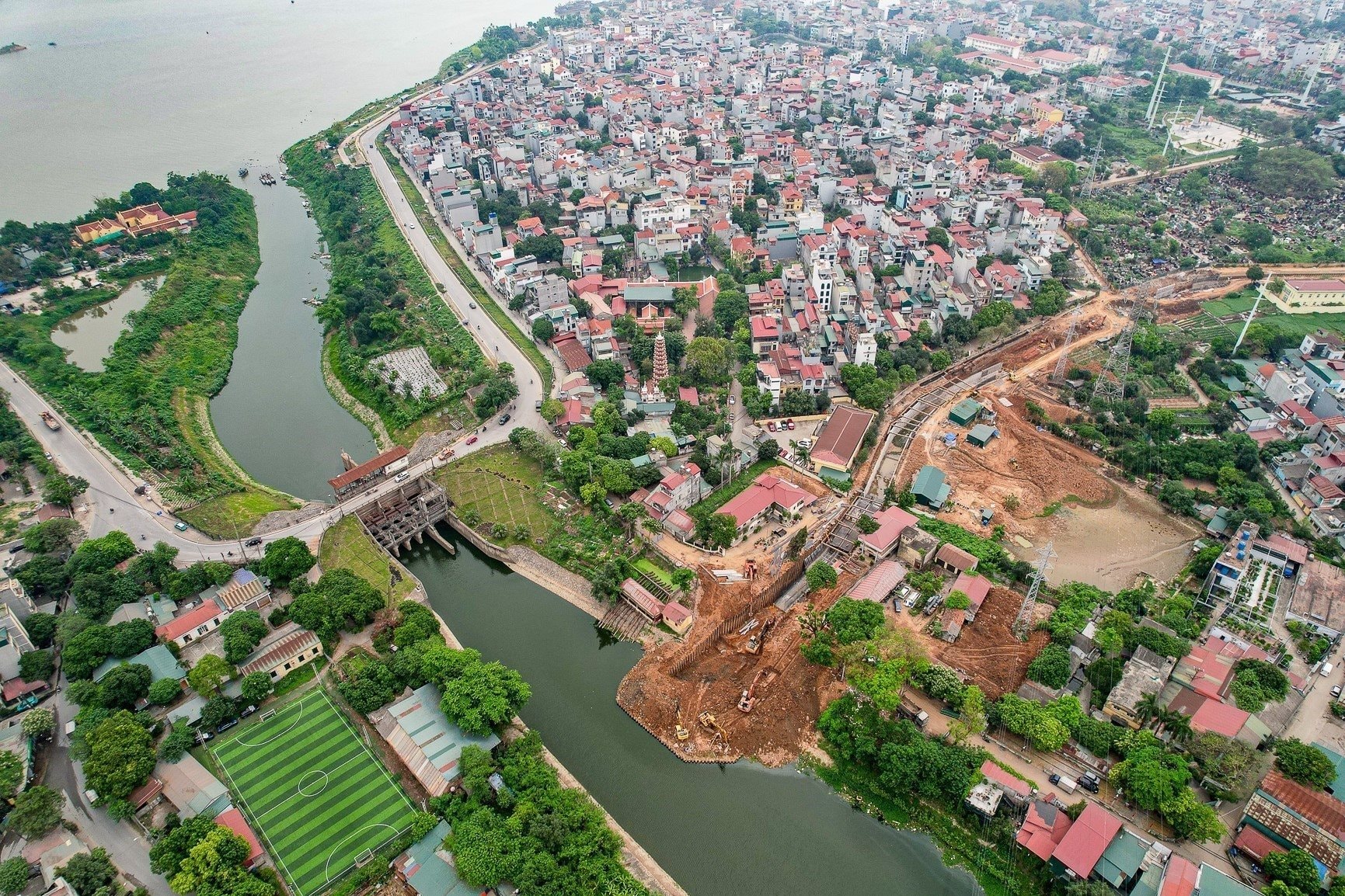 vna_potal_ha_noi_khong_nghi_le_loat_du_an_giao_thong_va_chong_ngap_tang_toc_8737094.jpg