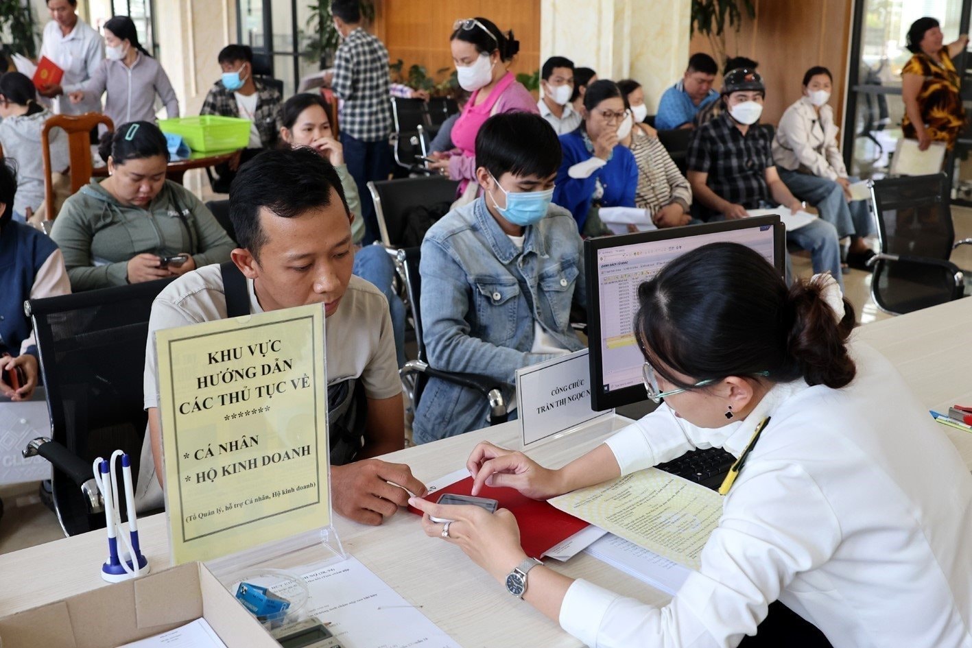 vna_potal_cuc_thue_mo_dot_cao_diem_15_ngay_ho_tro_ca_nhan_ho_kinh_doanh_ke_khai_thue_theo_nghi_dinh_68_8630448.jpg