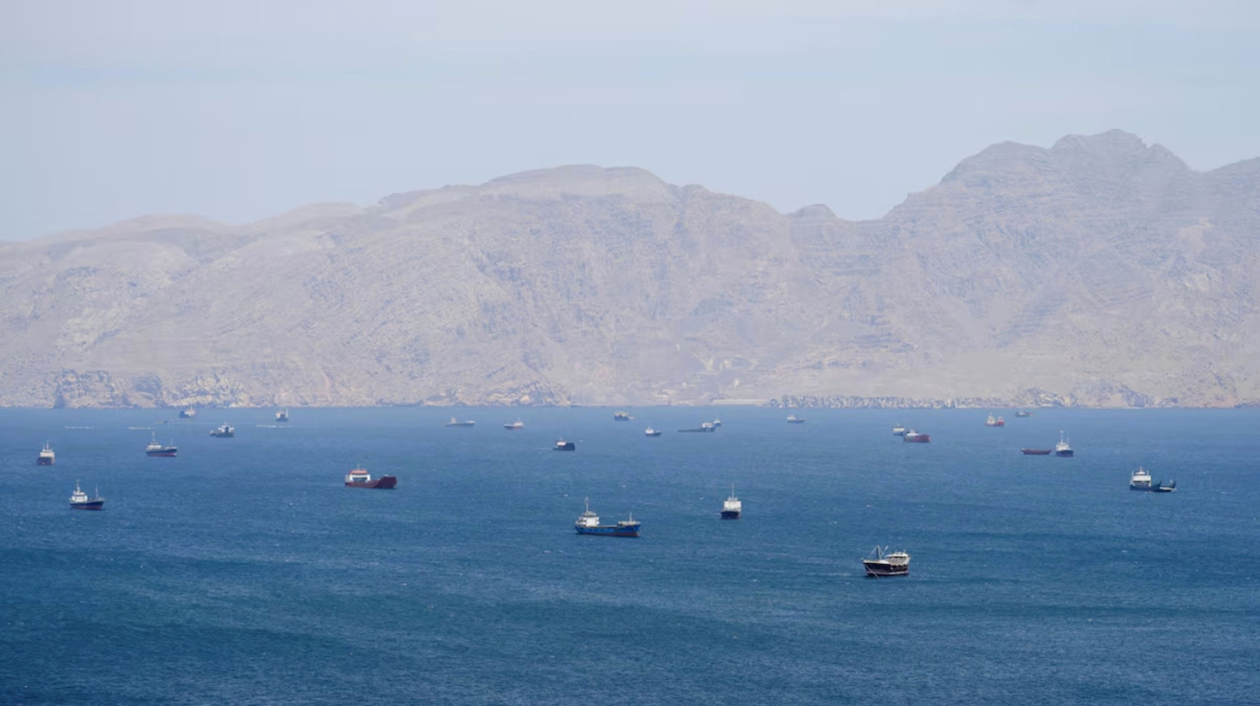 vna_potal_iran_lap_co_quan_thu_phi_qua_canh_qua_eo_bien_hormuz_8750395.jpg