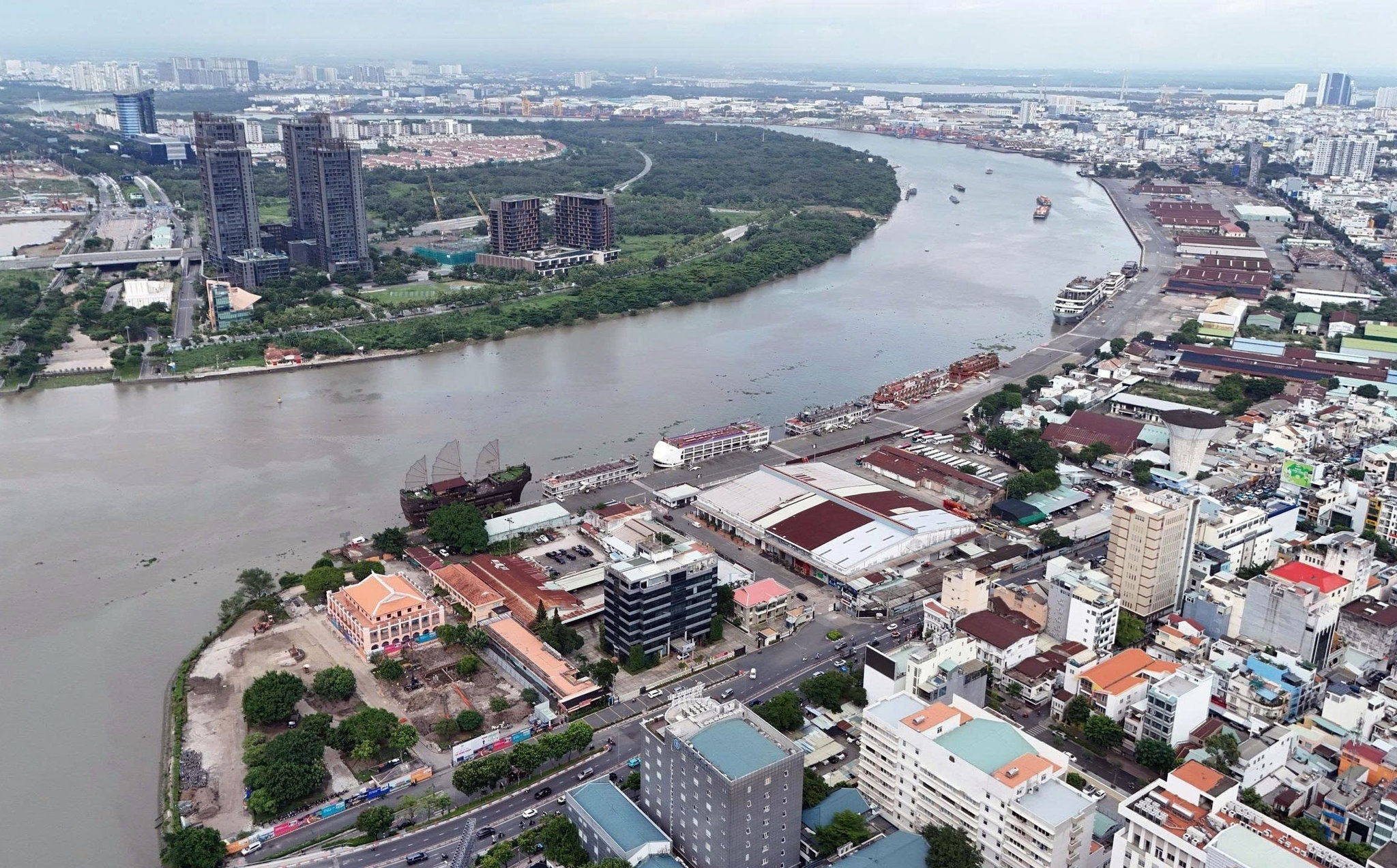 vna_potal_tu_thuong_cang_sai_gon_den_sieu_cang_can_gio__8841074.jpg