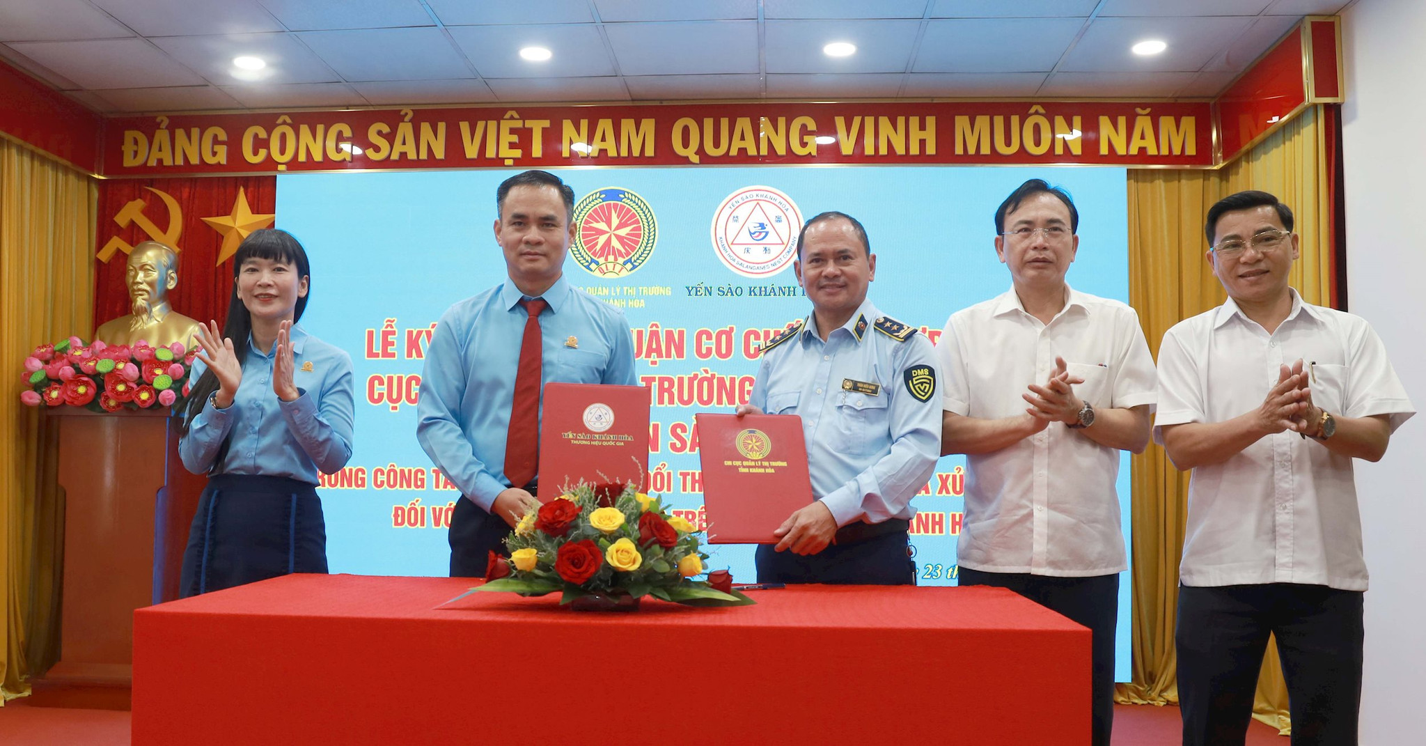 ky-ket-ve-phong-chong-hang-gia-voi-quan-ly-thi-truong-img_5144.jpg