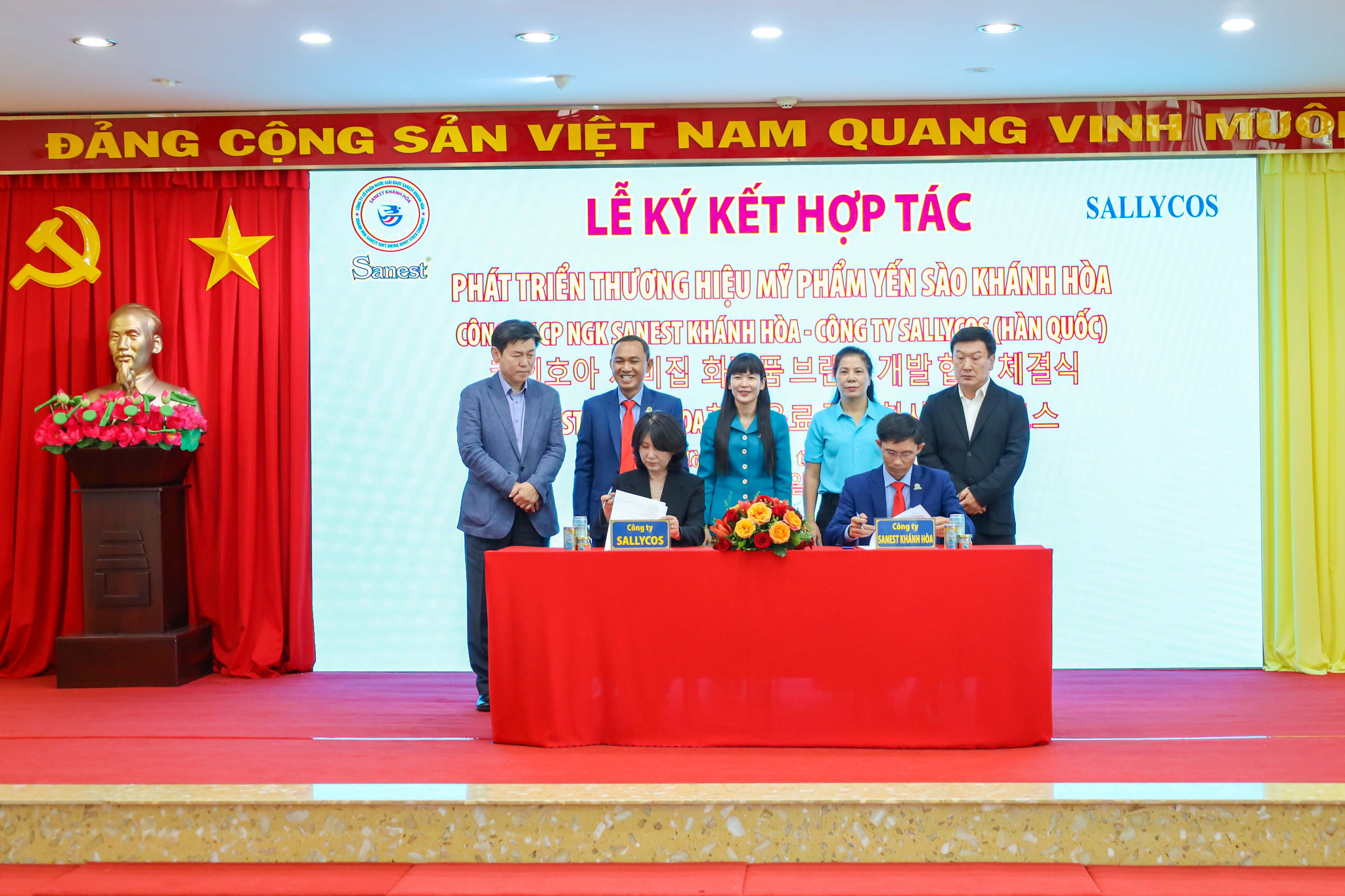 le-ky-ke-phat-trien-thuong-hieu-my-pham-yen-sao-khanh-hoa-1-.jpg