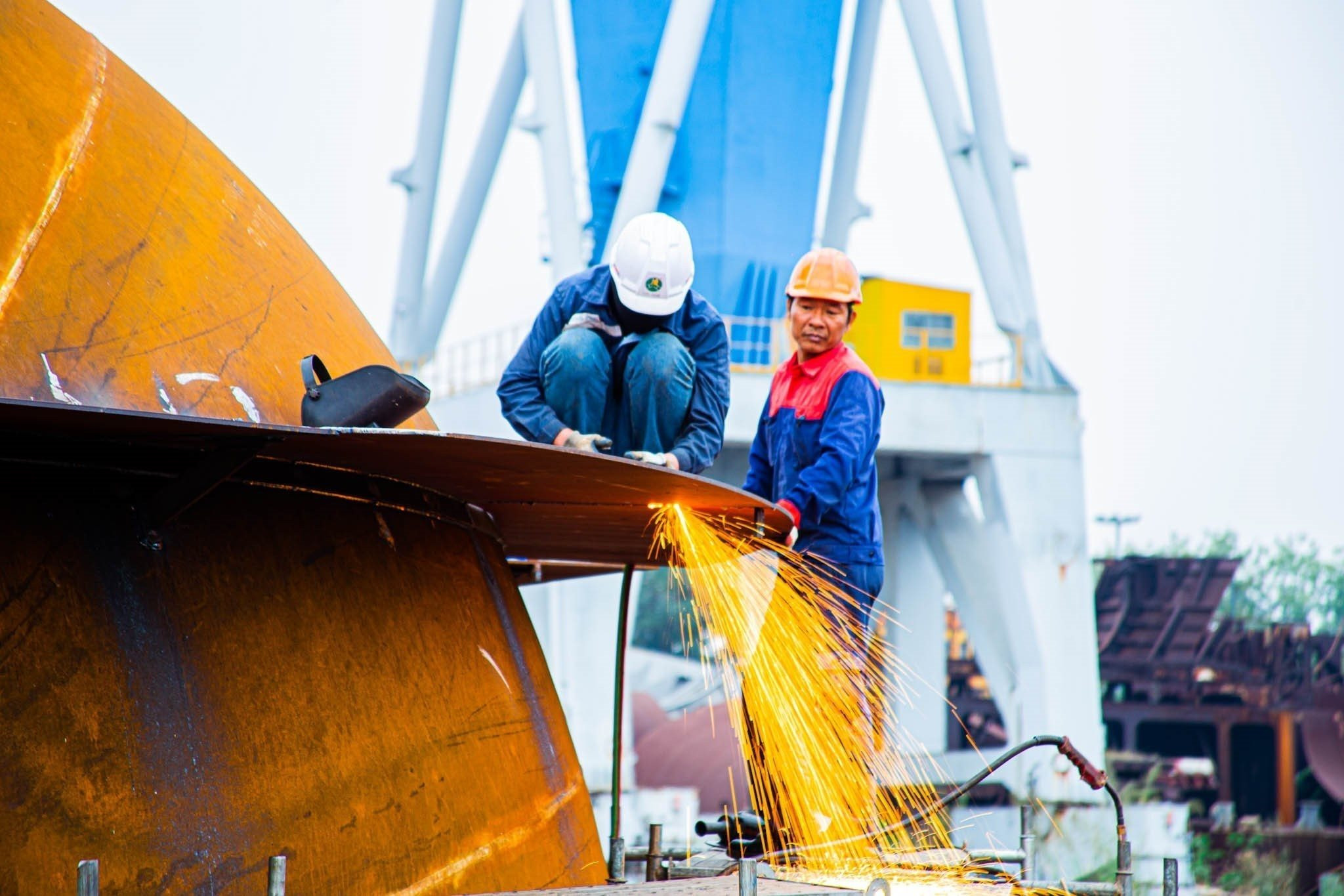 vna_potal_cong_nghiep_dong_tau_hai_phong_doi_moi_sang_tao_de_hoi_nhap_8685432.jpg
