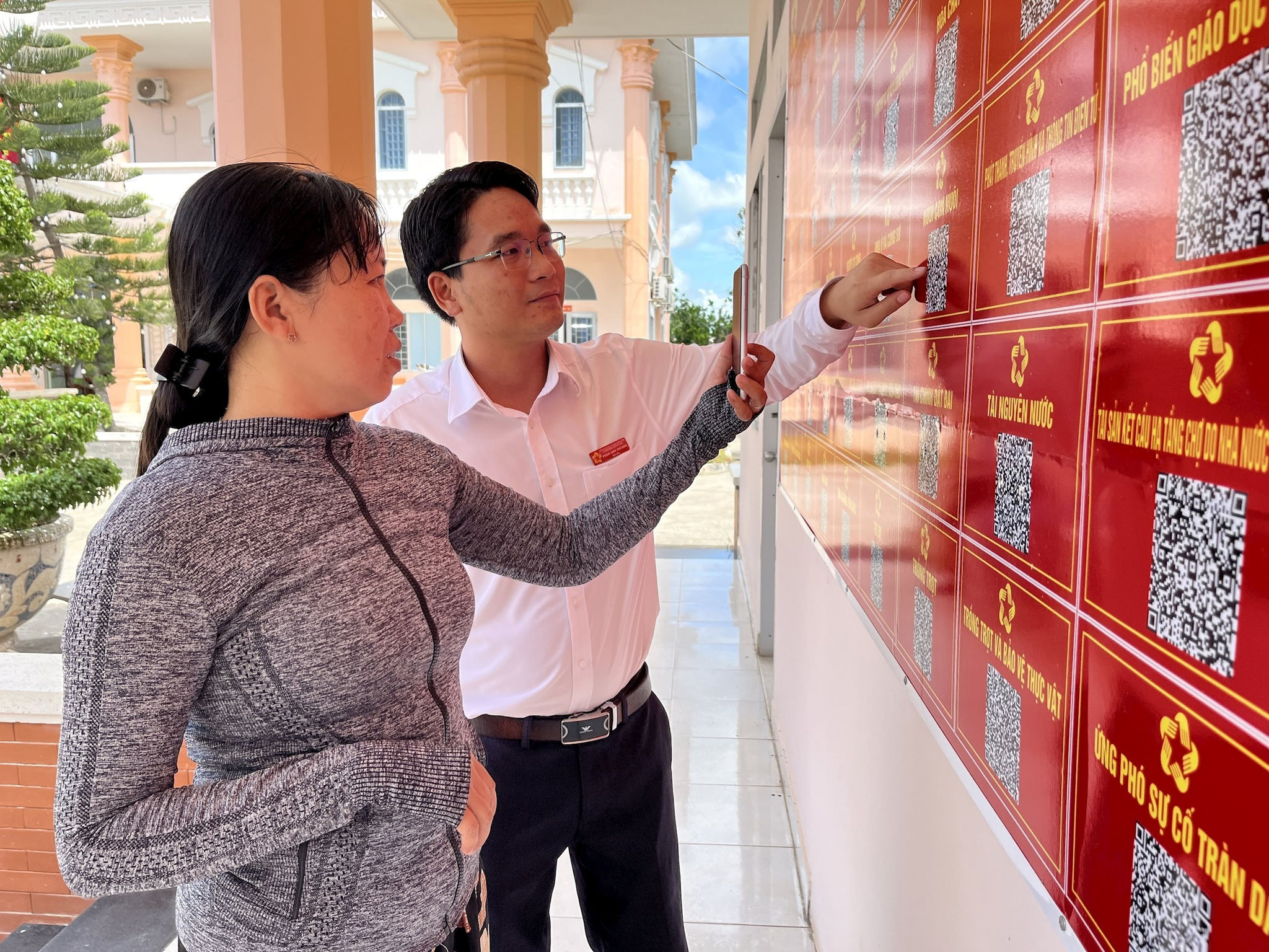 vna_potal_nang_cao_hieu_qua_hieu_luc_chinh_quyen_dia_phuong_2_cap_8858888.jpg