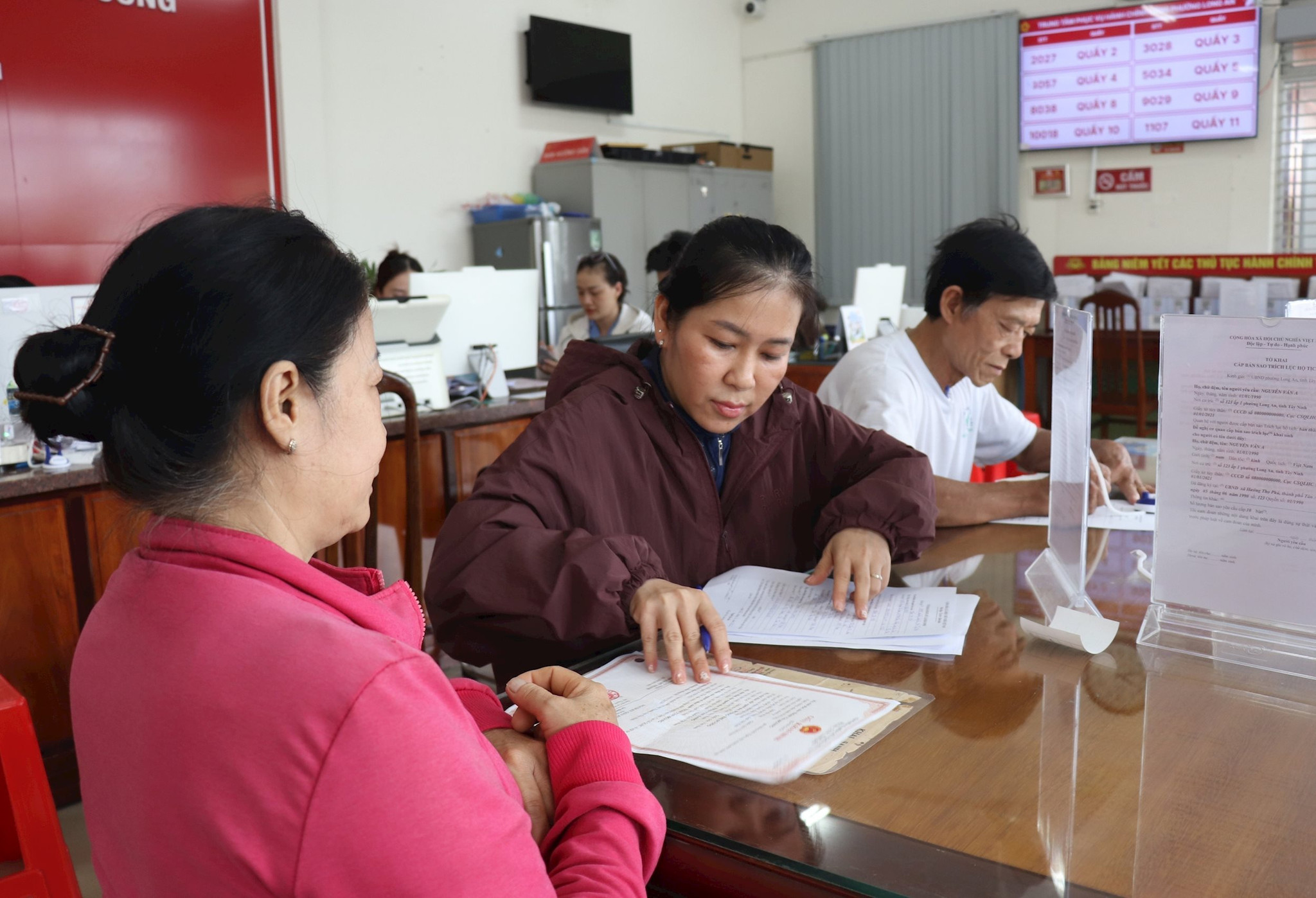 vna_potal_nang_cao_hieu_qua_hieu_luc_chinh_quyen_dia_phuong_2_cap_8858891.jpg