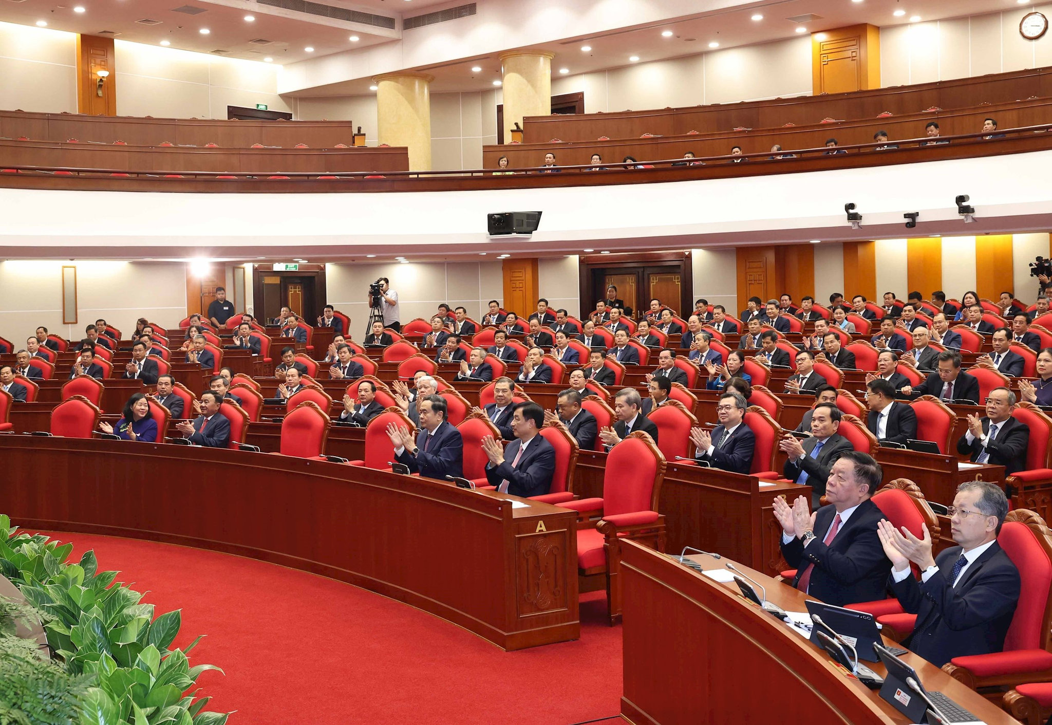 vna_potal_be_mac_hoi_nghi_lan_thu_tu_ban_chap_hanh_trung_uong_dang_khoa_xiv_9074097.jpg